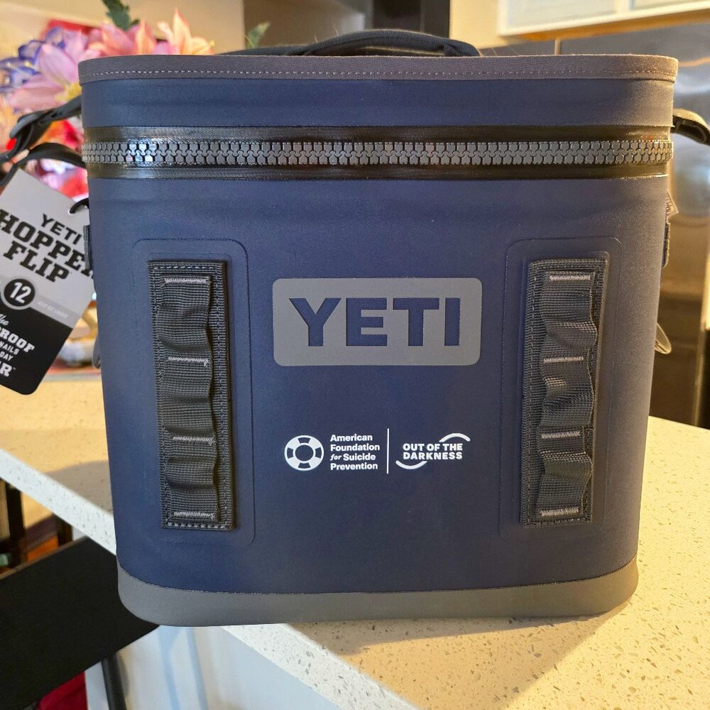 NWT Yeti Hopper Flip 12 Soft Cooler
